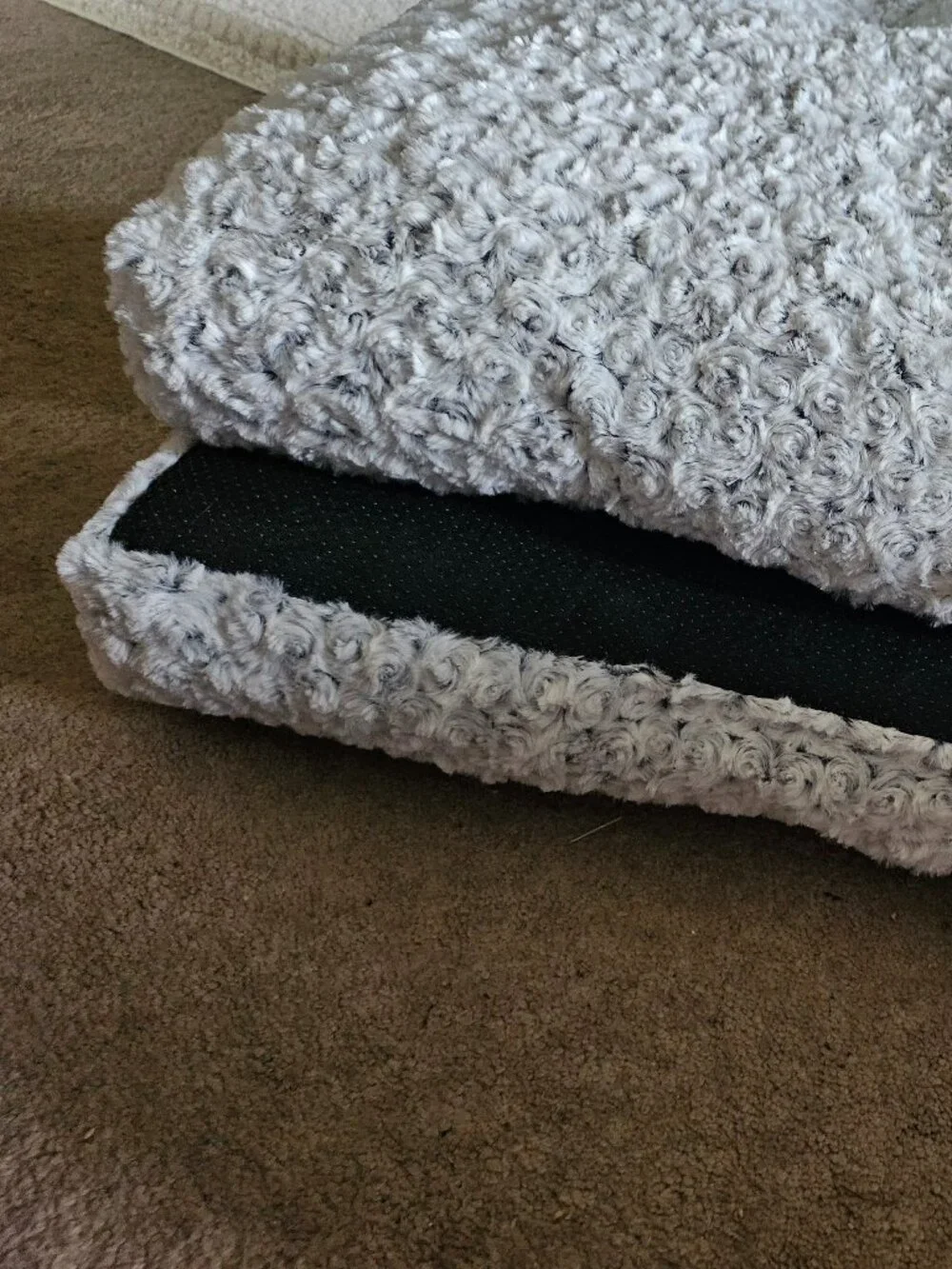 Thick Deluxe Dog Bed/Mat/Travel Bed
